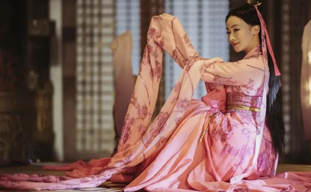 秦始皇的父亲为什么被历史忽视,秦始皇身世之谜他到底是谁的孩子