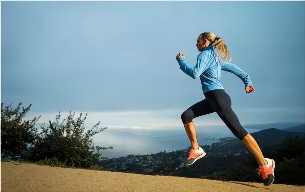 筋长一寸延寿十年拉筋健身操,老话说筋长一寸寿延十年