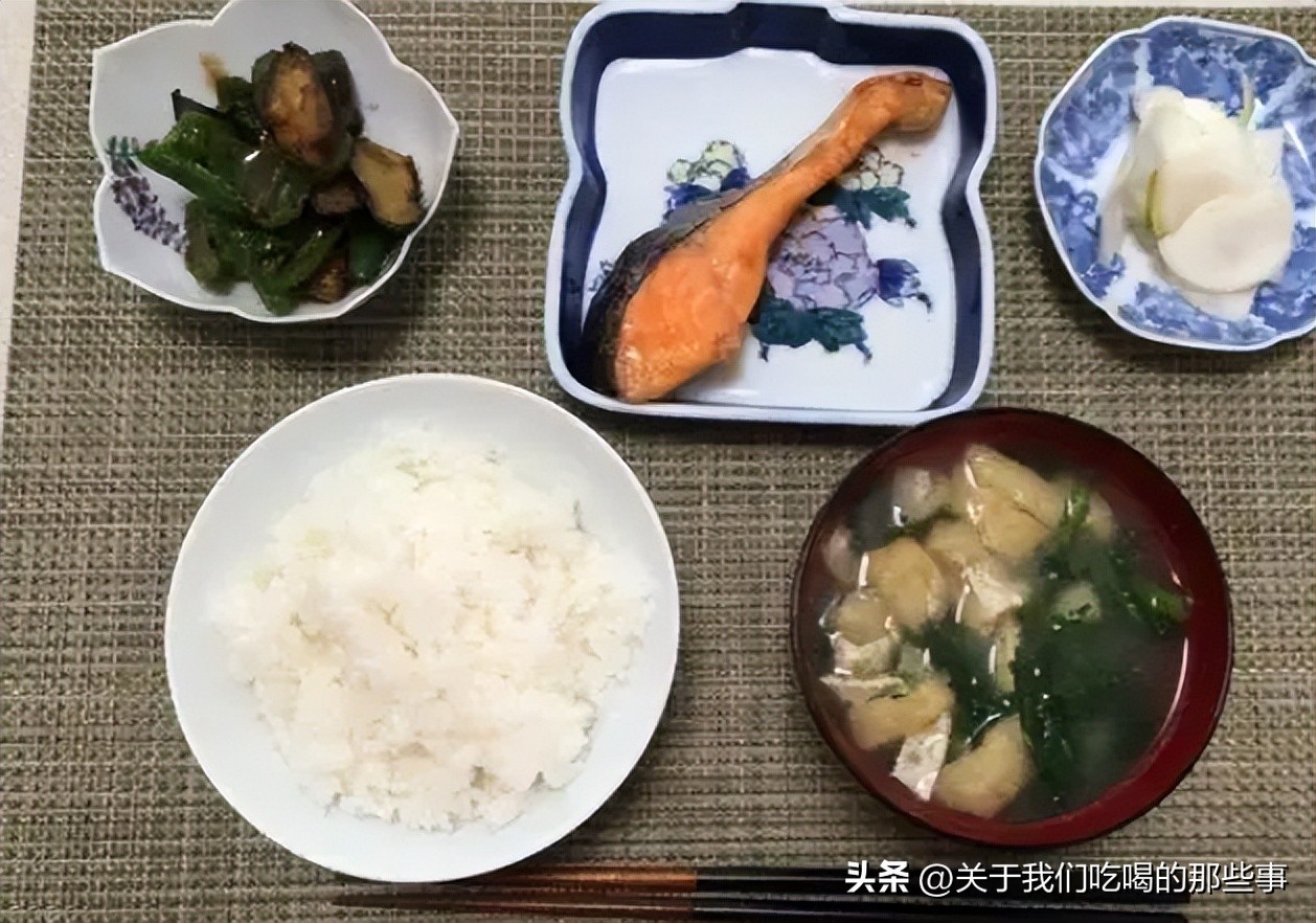 日式简易懒人晚餐,日本老人极简的晚餐