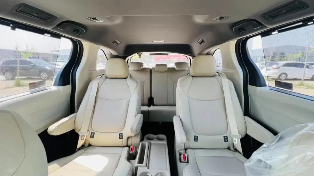 刚收了一辆二手车,新款塞纳二手最新报价