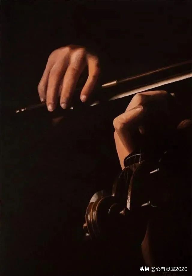 意大利艺术家伊万皮利,其充满“大爱”的人物视觉盛宴,令人惊叹