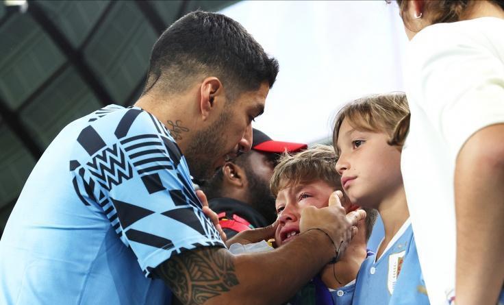 乌拉圭著名球星苏亚雷斯图文,乌拉圭球员苏亚雷斯简历