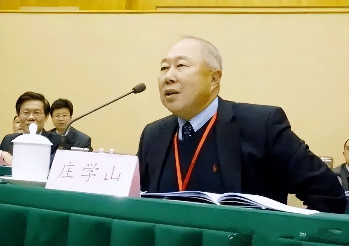 香港富豪三儿子,香港富豪的三个儿子