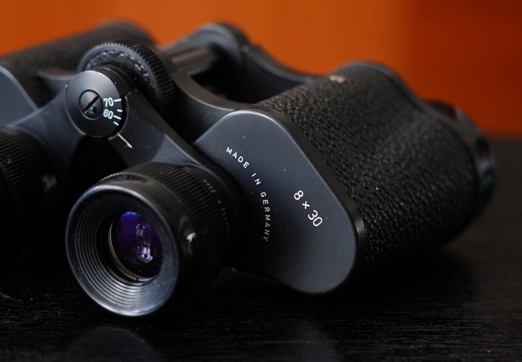 收藏了30年的望远镜,二战时期的军用高倍望远镜