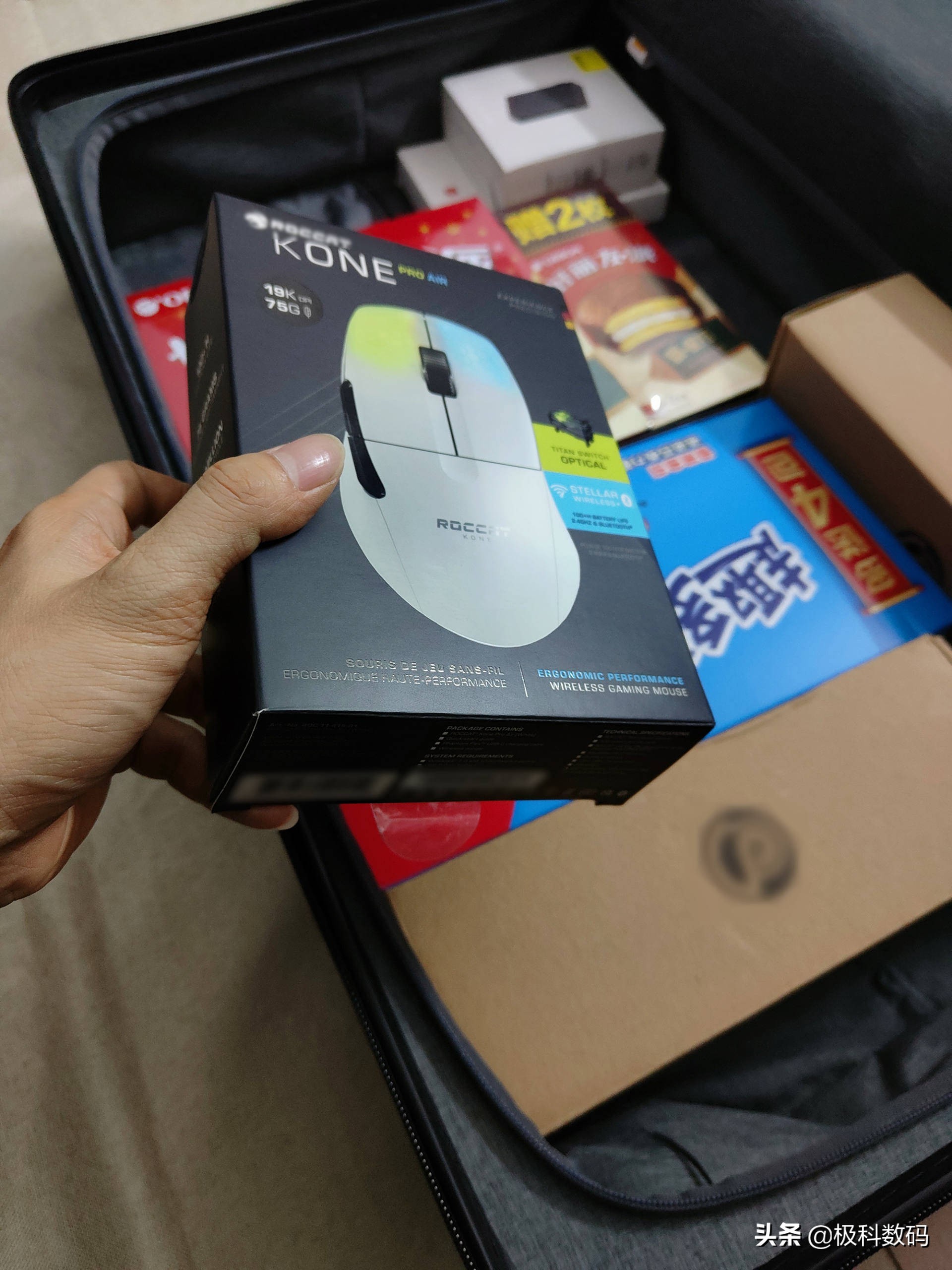 设计小心思，容量大提升，地平线8号大旅行家行李箱使用体验