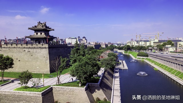 带着孩子，备好干粮，拿起行李，一起向西安出发