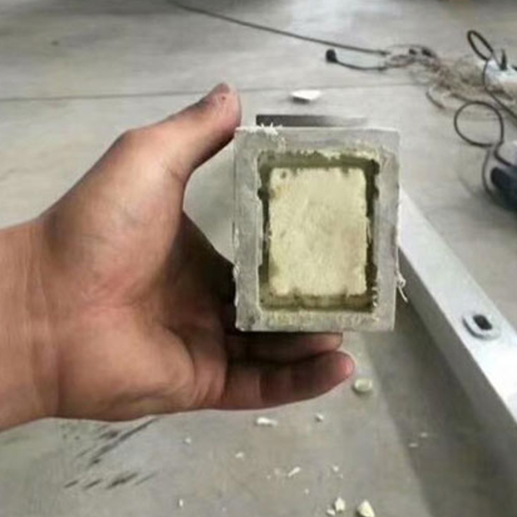 断桥铝空腔内部用哪种材料填充,断桥铝聚氨酯发泡填充设备