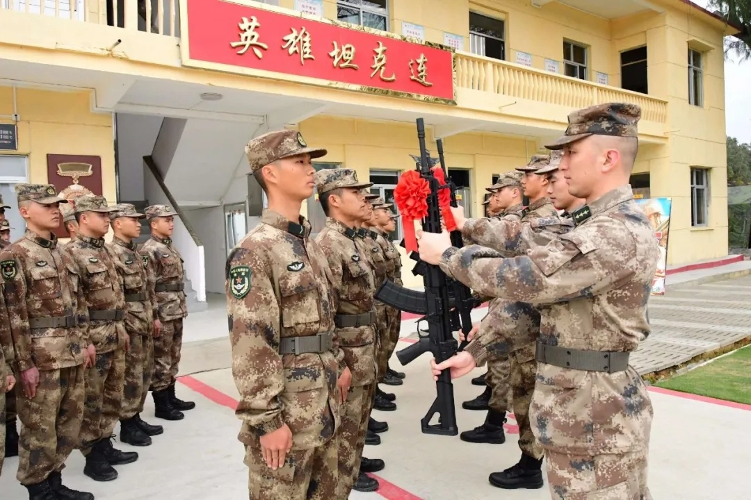 印军与解放军军事对比,印度军队的武器与中国的差距