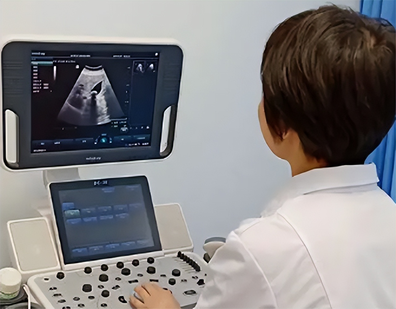 24岁女生确诊肝癌晚期崩溃,29岁护士突发疾病逝世