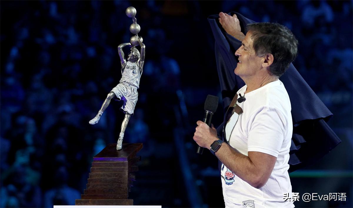 一人一城诺维茨基,诺维茨基球衣退役时间