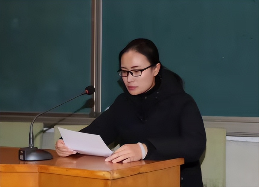 特岗教师在无编制的三年内评优吗,特岗教师无编属于合同工吗