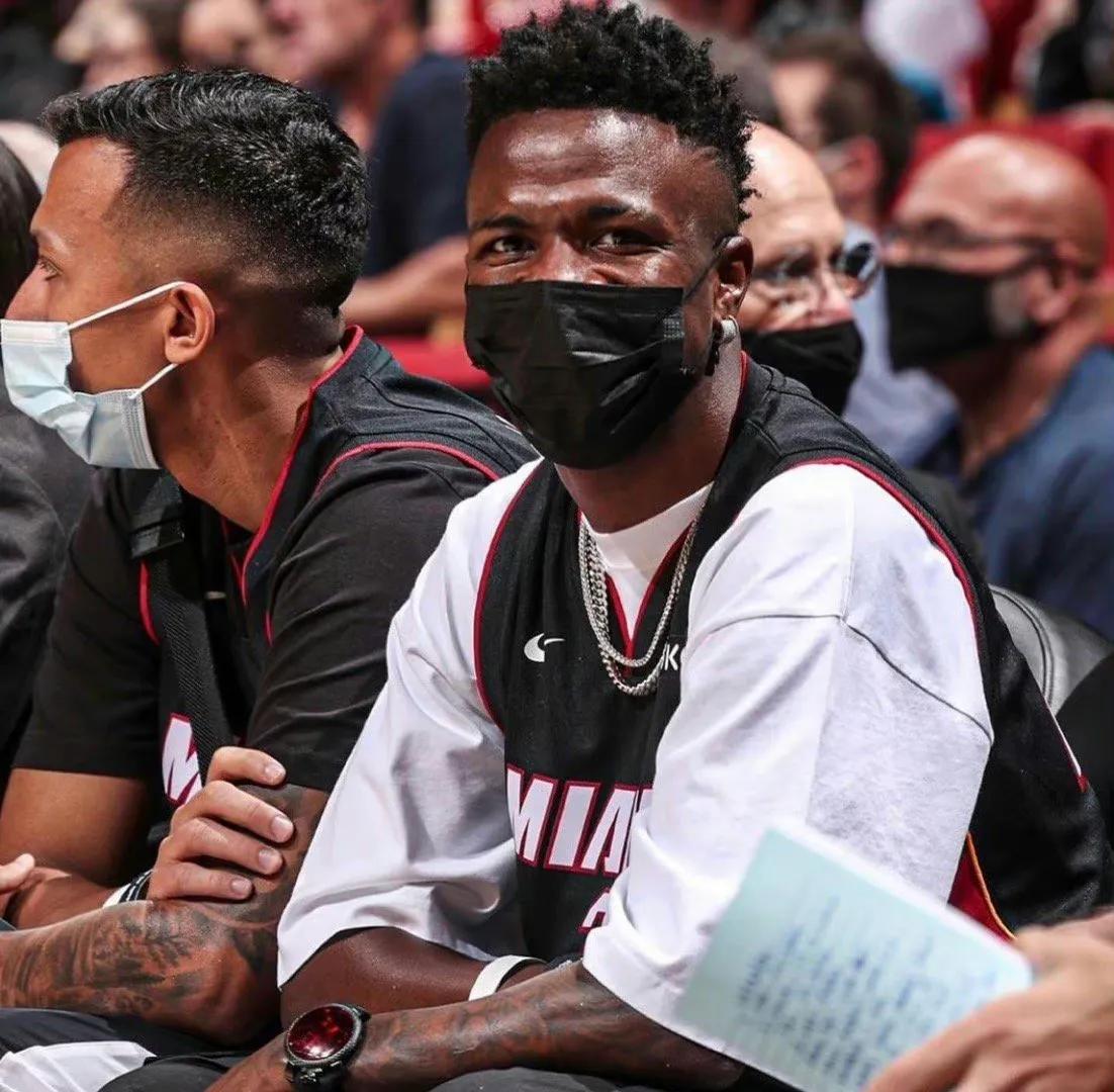 小吴侃球号,小吴侃球图片