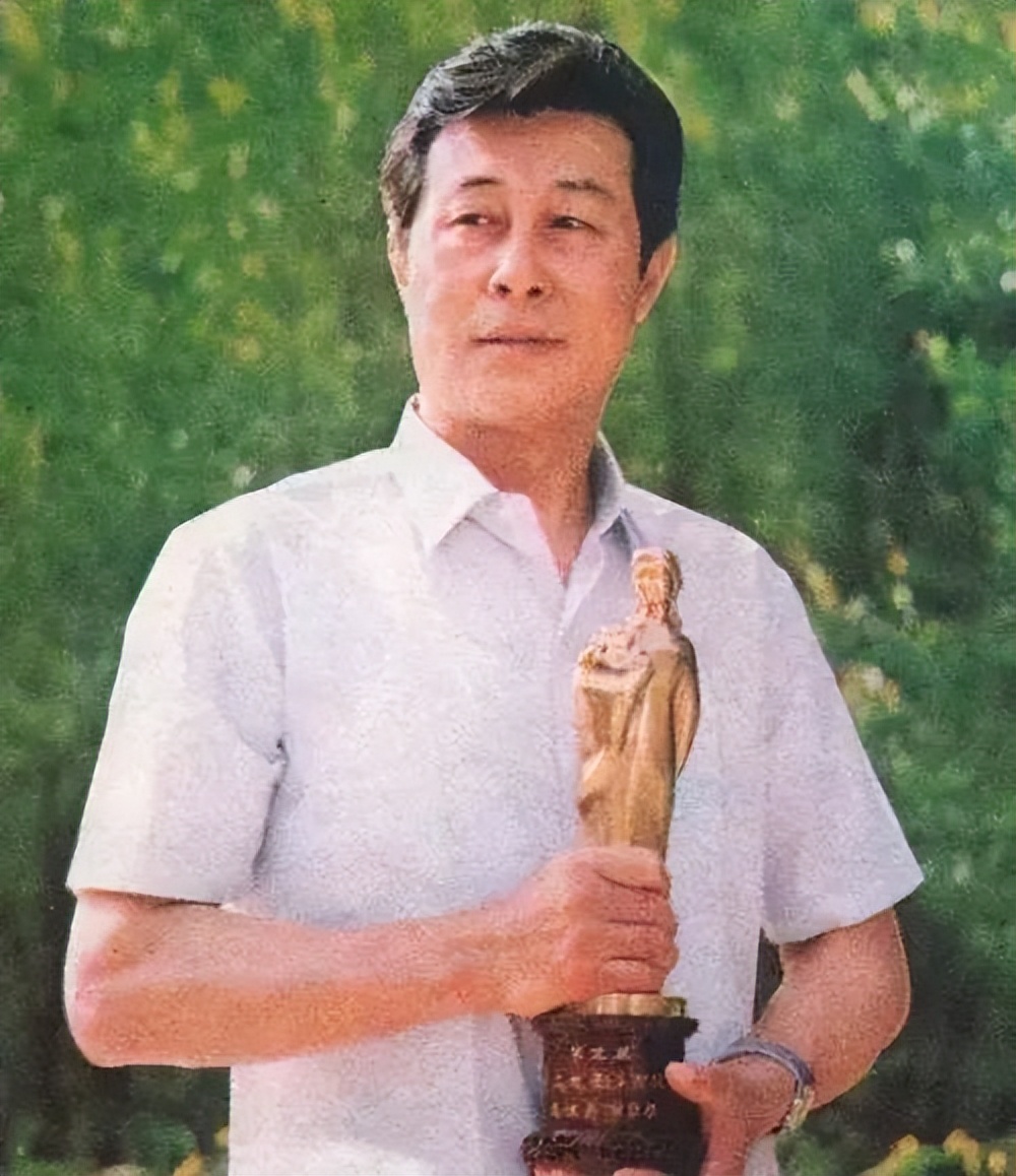 德才兼备王心刚：与病妻相伴64年不离不弃，给娱乐圈好好上了一课