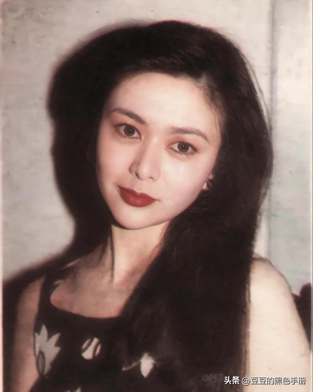 人到中年仍然风韵犹存的两位女星,人老珠黄的18位女星