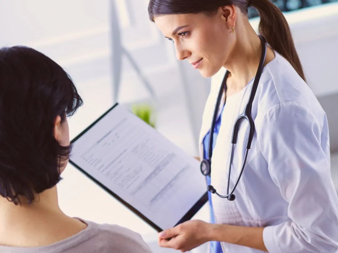 扁平疣在美容店能治好吗,美容院治疗扁平疣为什么那么贵