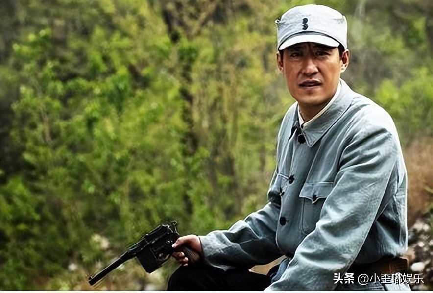 “抗战神剧”专业户演员，如今全糊了，他们的“没落”该怪谁呢？