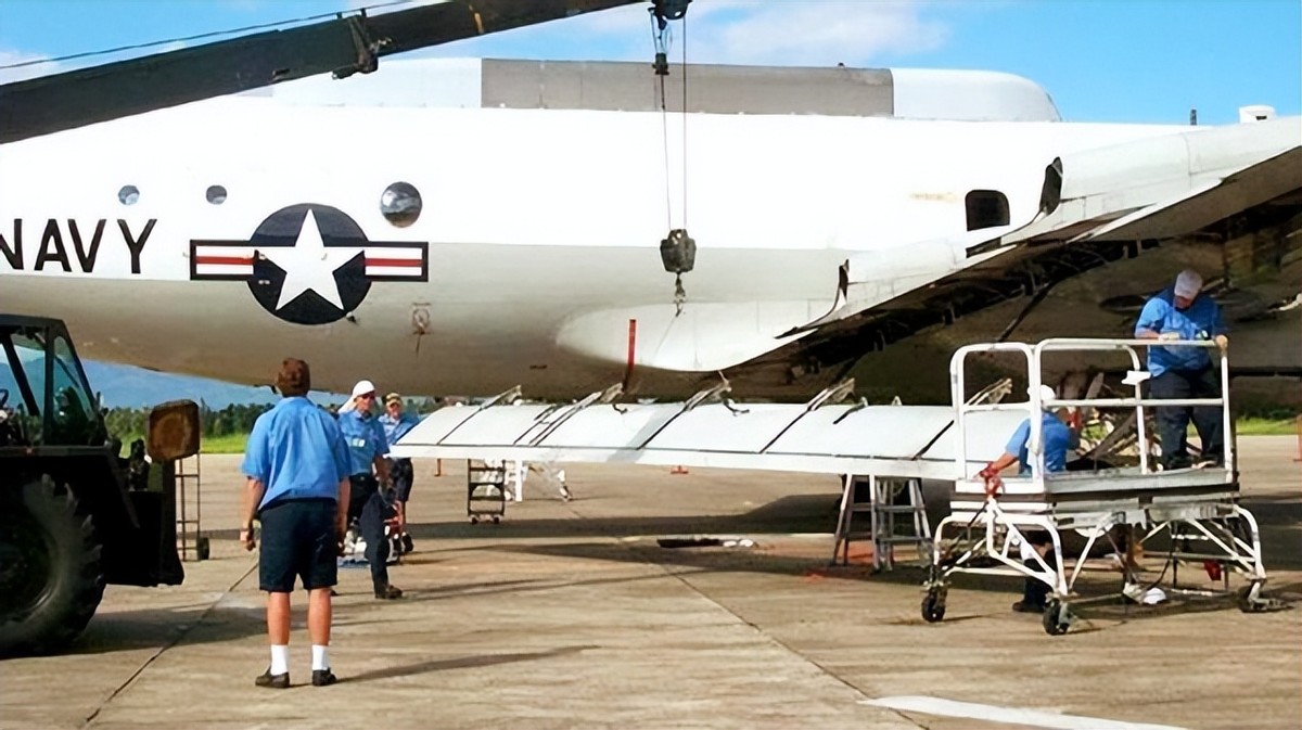 南海撞机后，中国从大卸八块的美国侦察机里，获得了哪些技术？