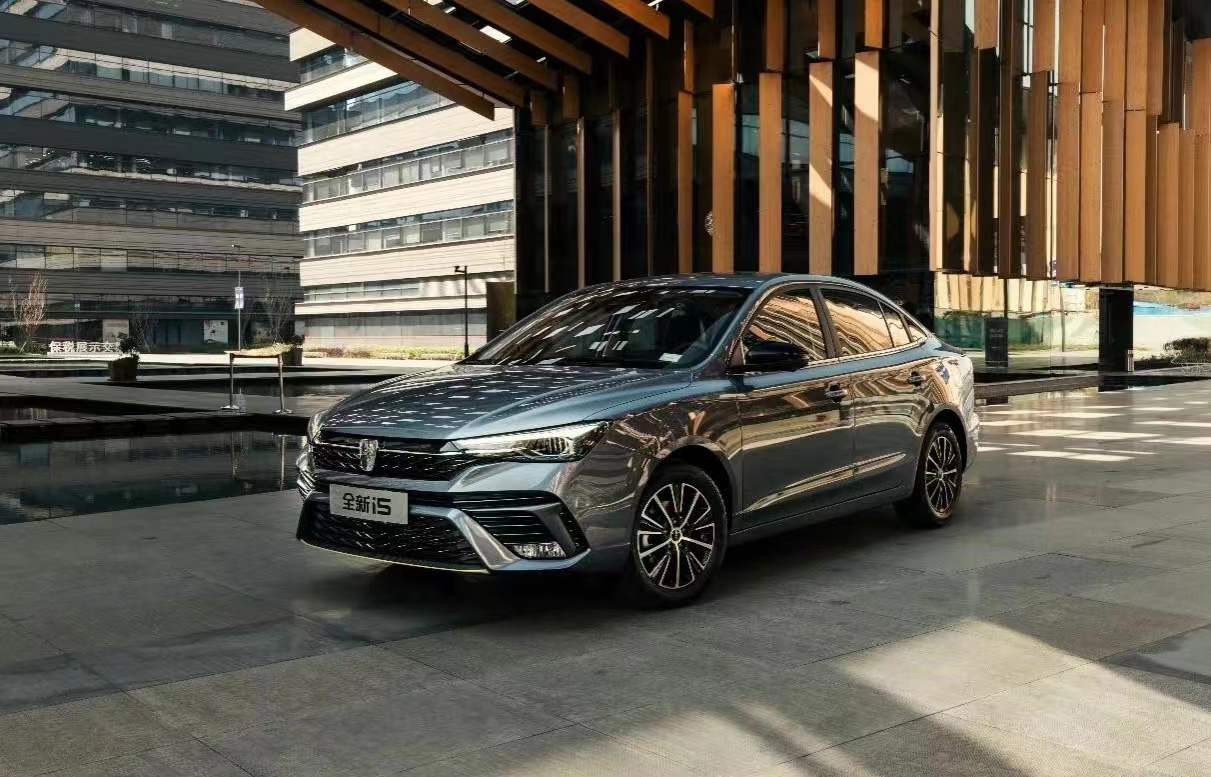 荣威i5行驶中有铛铛铛异响,荣威i5中控异响怎么解决的