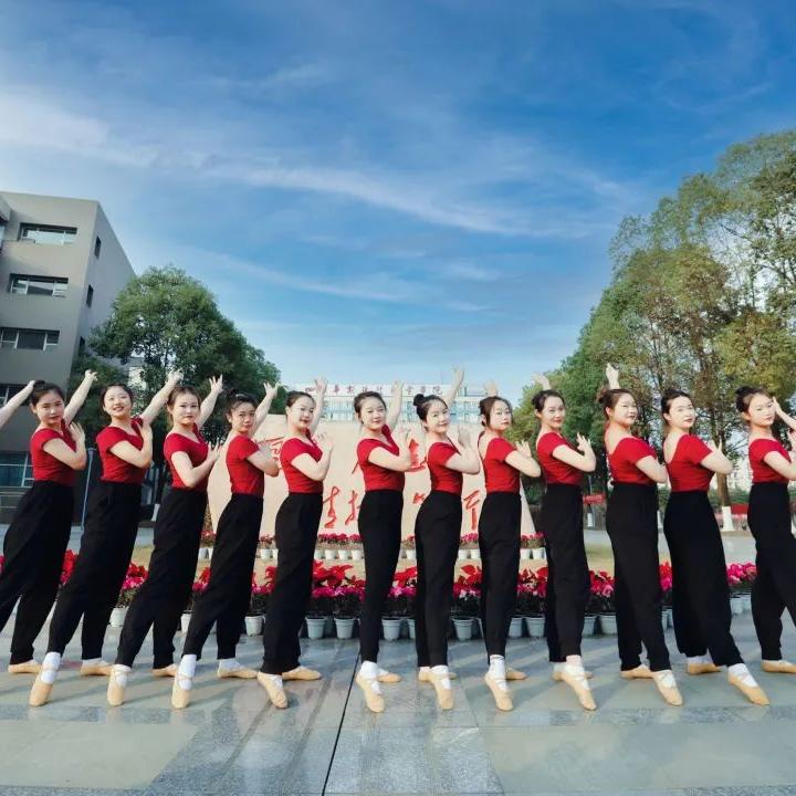 校企合作共建实训基地,校企专业共建