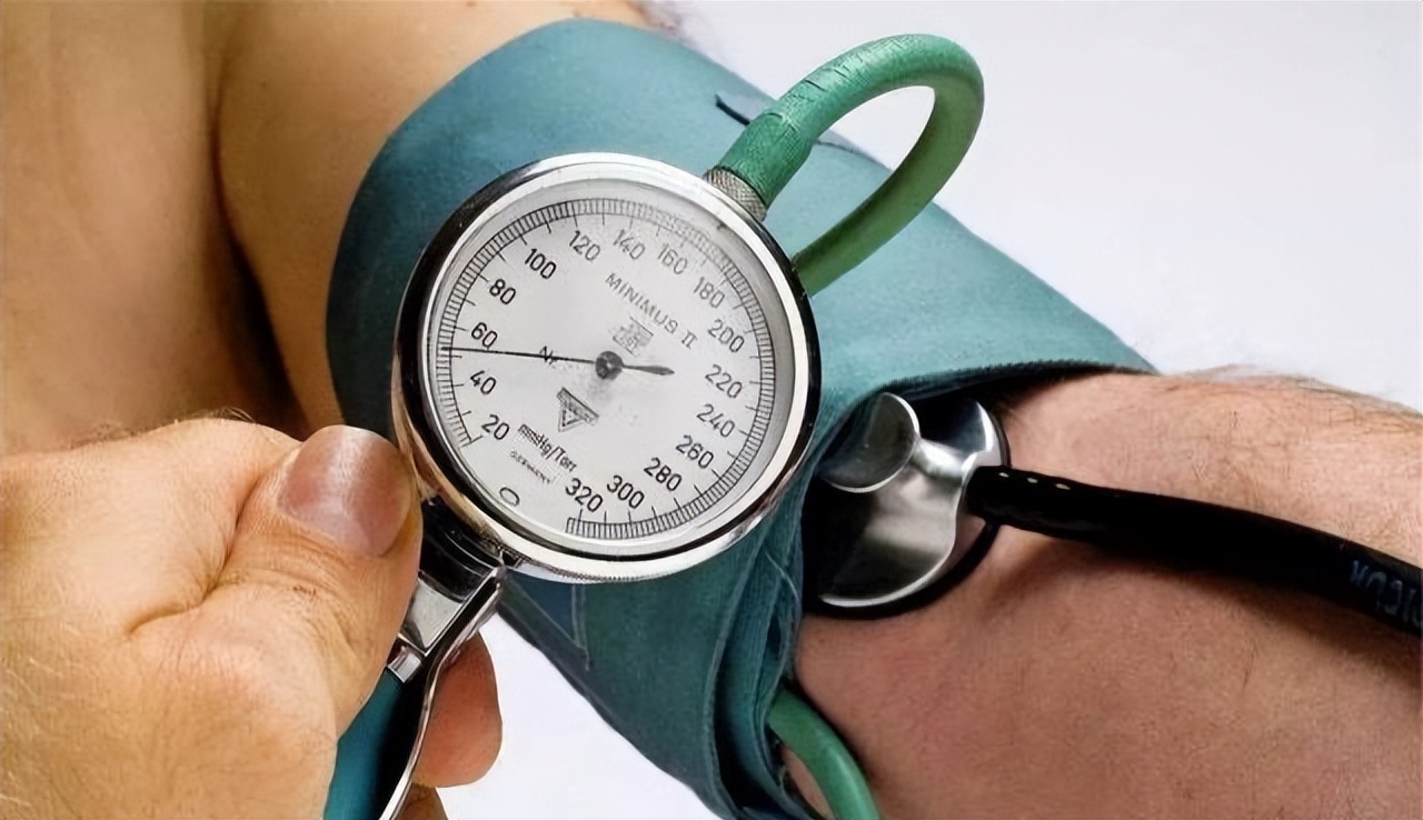 为什么喝大酒会脑出血,为什么喝酒会引起脑血栓