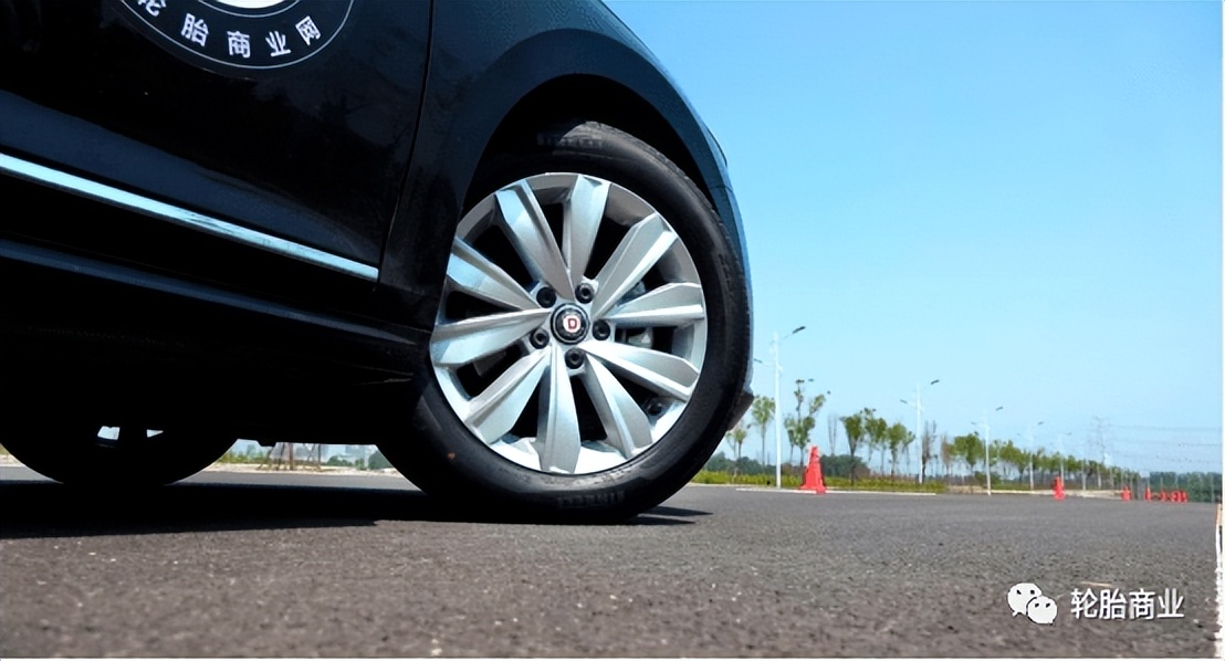 倍耐力rossosport测评,倍耐力cinturatorosso多少钱