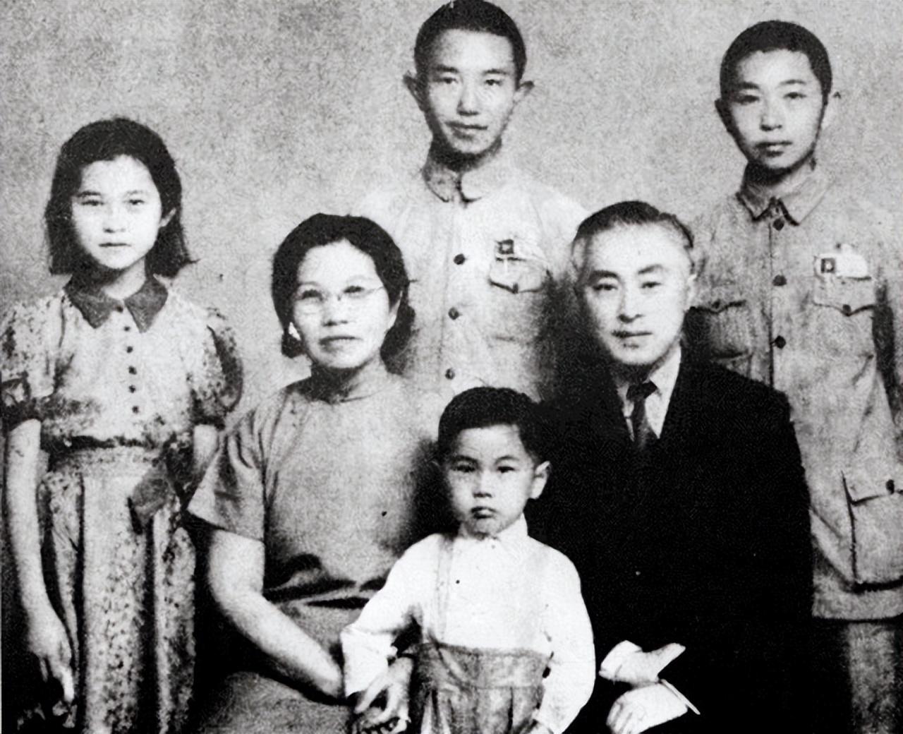 蒋宋孔陈四大家族后人来中国吗,蒋宋孔陈家族后人还有钱吗