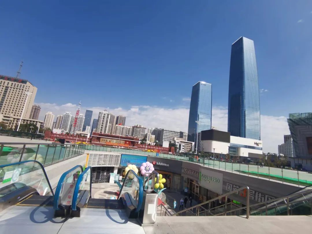 兰州东方红广场最新状况,兰州东方红广场改建前的照片