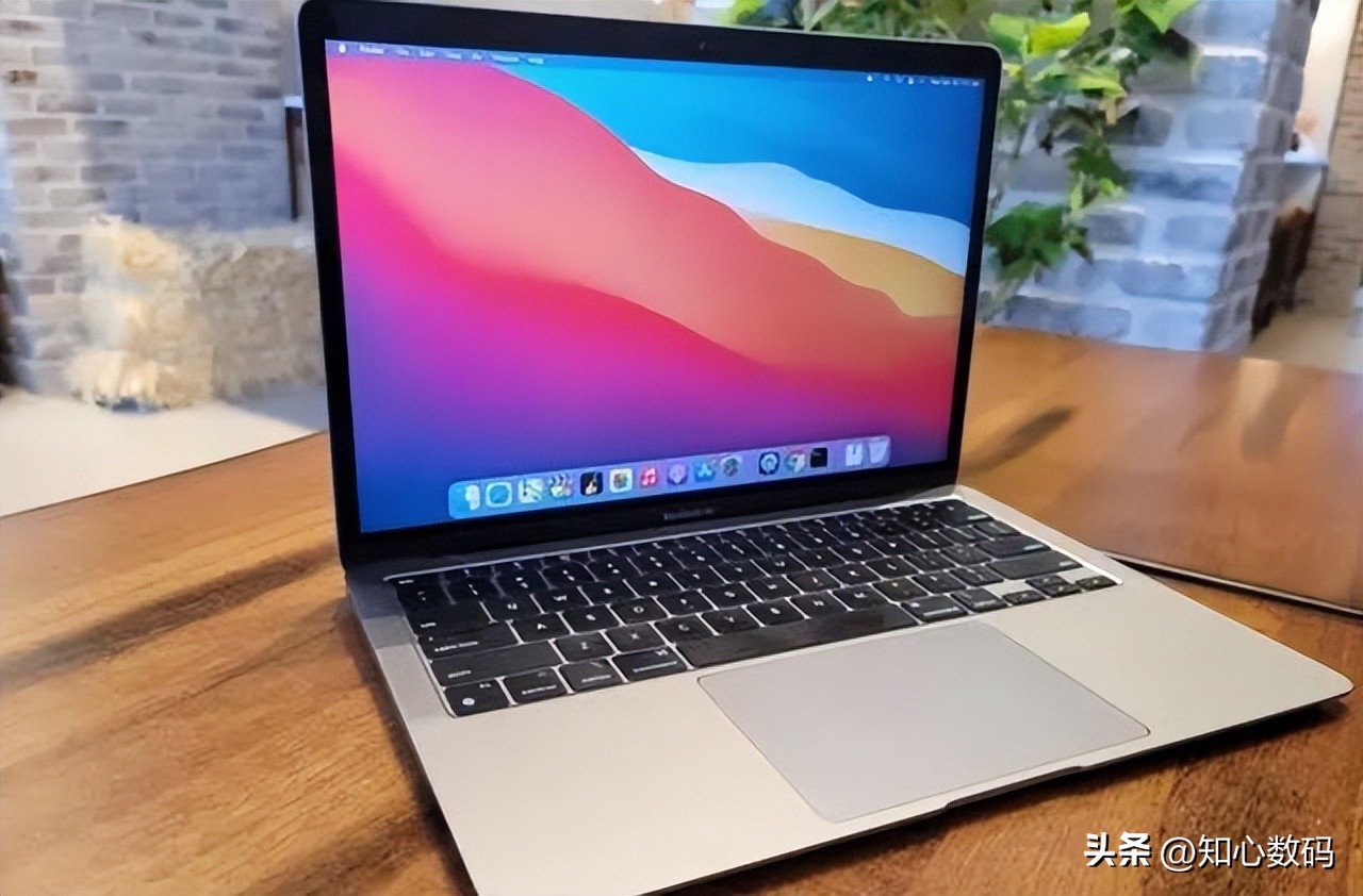 ipadair5和ipad10256g价格多少,ipadpro和macbookairm1选谁