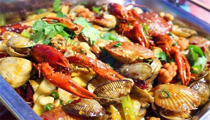 青岛旅游攻略一条龙住宿,4月去青岛旅游全攻略