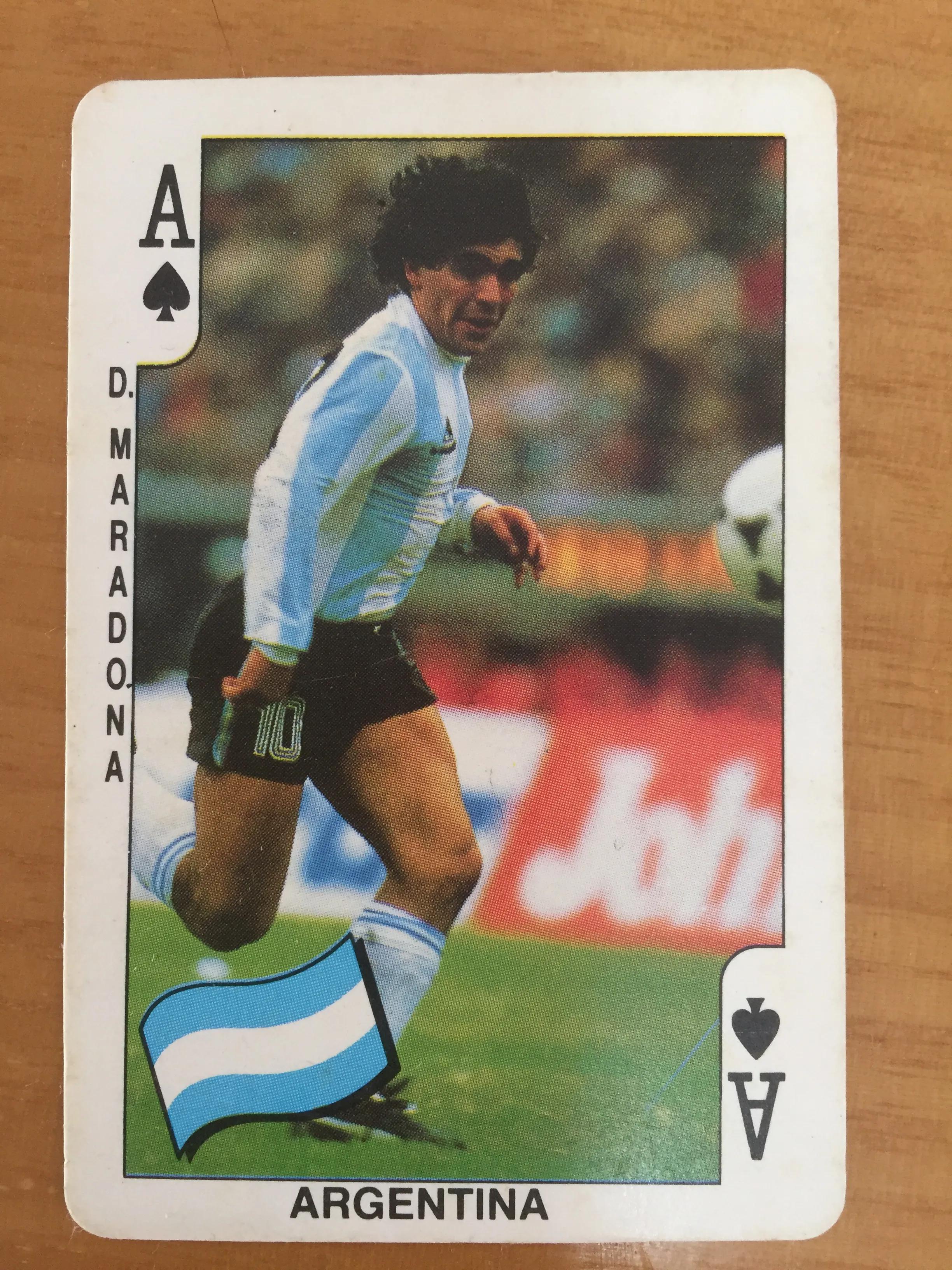 足球球星卡图片,帕尼尼足球球星卡价格表