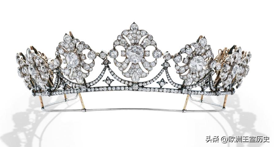带你看遍世界顶级珠宝,珠宝篇带你云看贵族们的钻石王冠