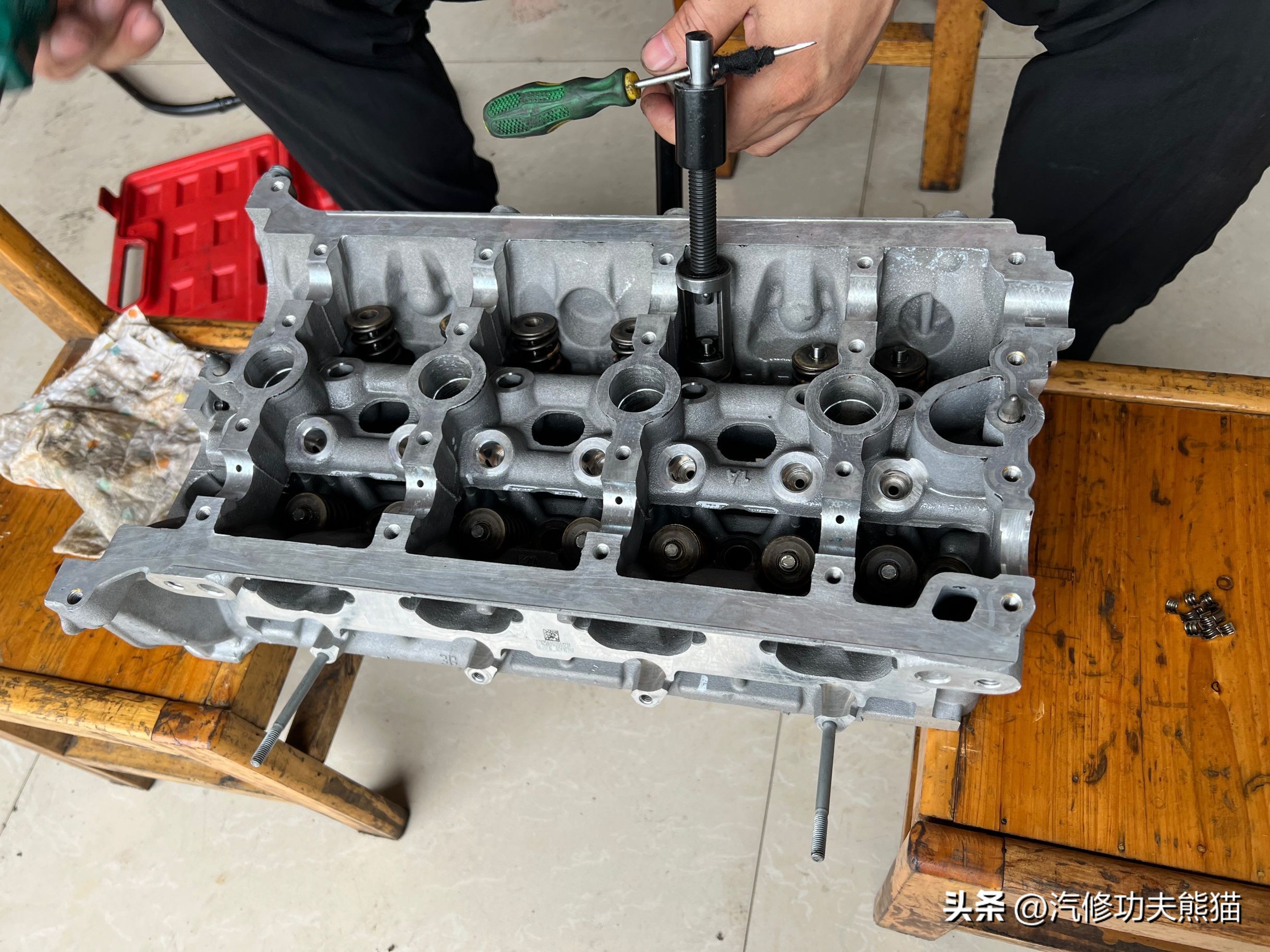 大众途观三百公里烧一升机油,途观3代发动机烧机油