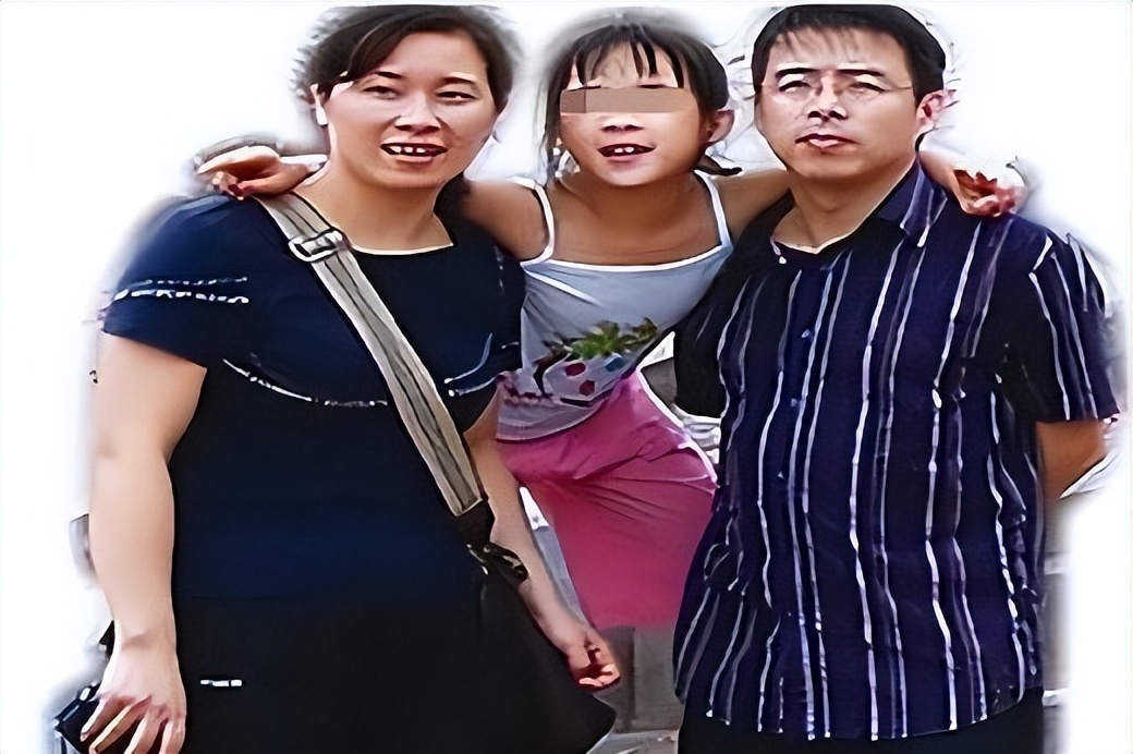 *养包**女大学生，口无遮拦被除名，前央视主持人阿丘现已走向末路