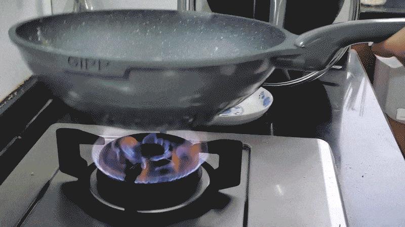 后悔没早点买GiPP居派星空不粘锅，颜值实力双在线，用一次就爱！