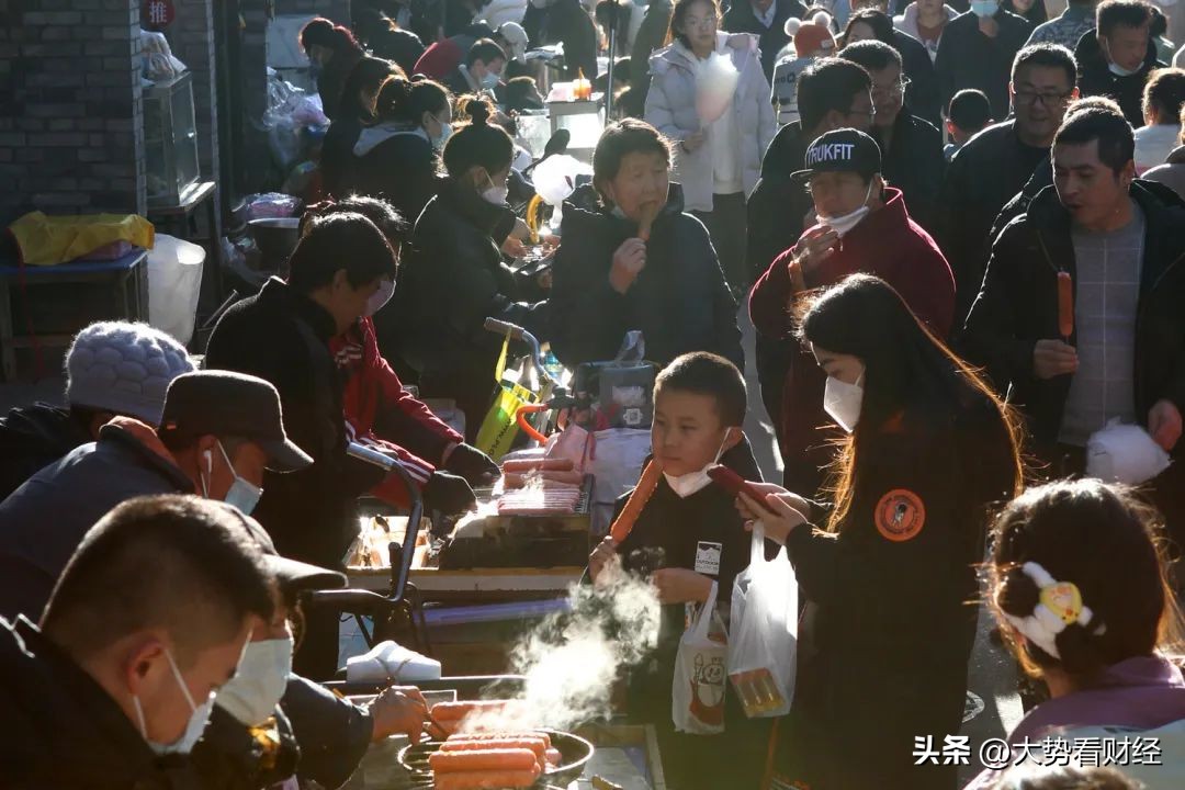地摊经济再升温，日入9000元能否复制？