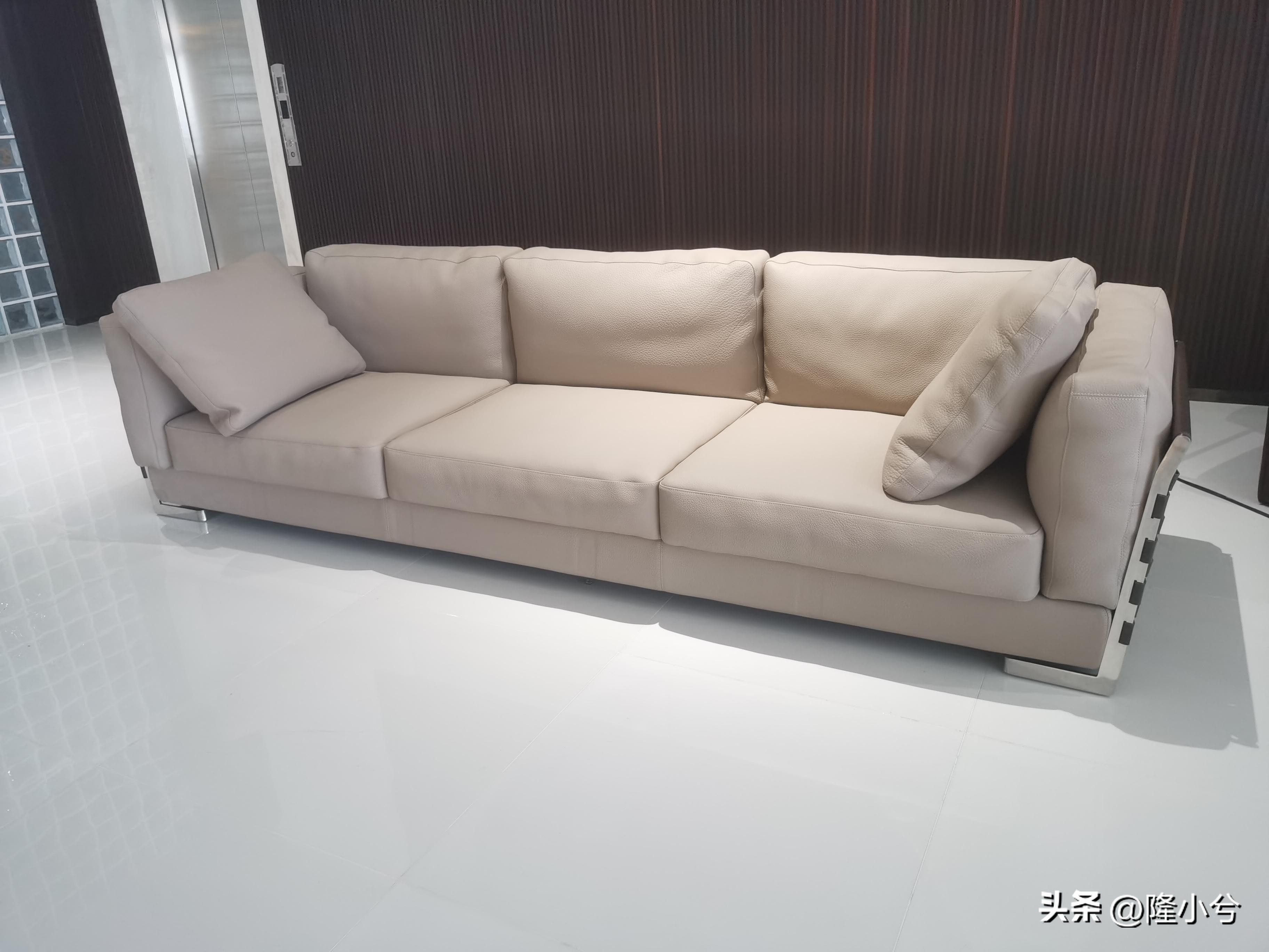 沙发买全真皮还是半真皮,卡姿莱特真皮沙发是真皮的么