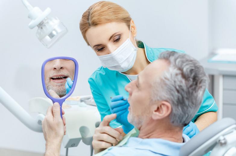 喉咙有异物感咳一下喉咙容易出血,喉咙有异物咳出水老是想咳