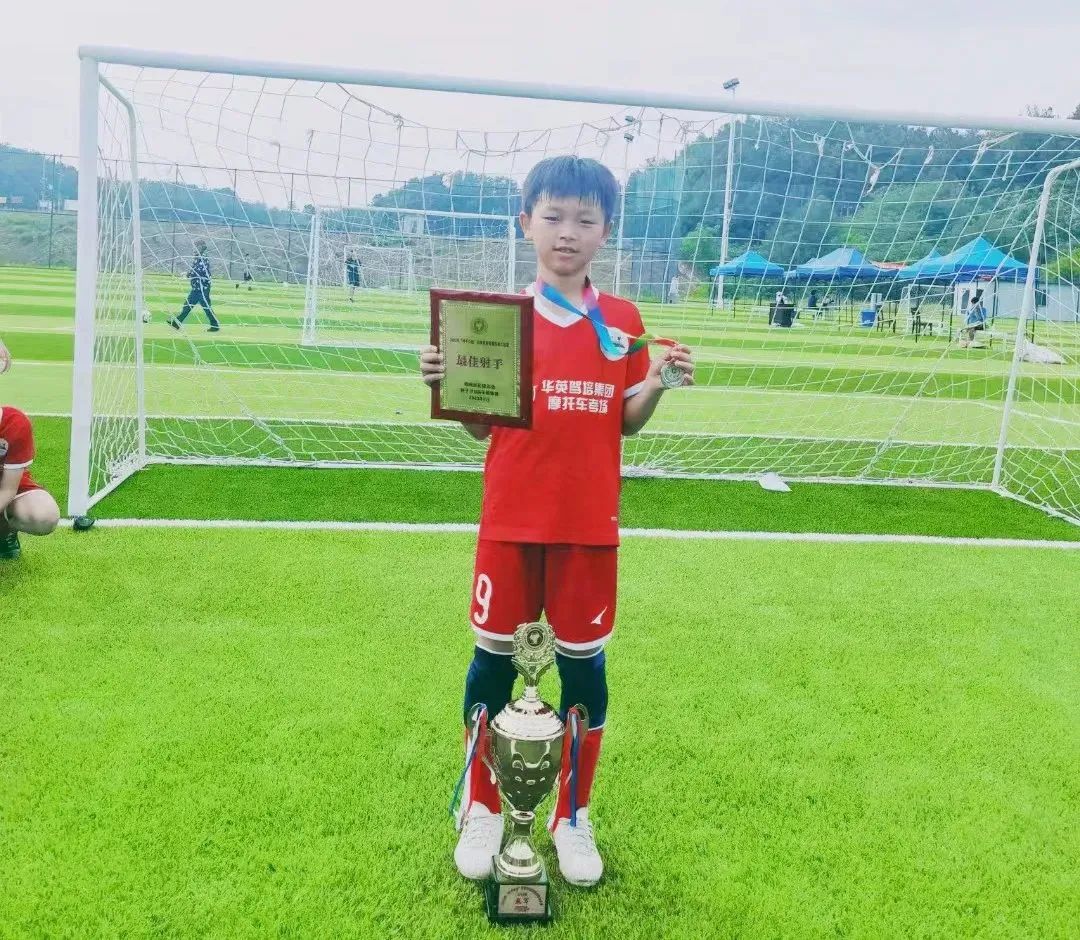 荣大足球,荣大的创富笔记