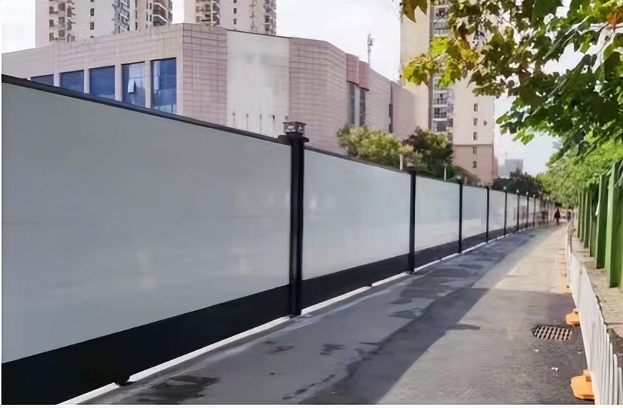 道路施工装配式彩钢围挡,彩钢围挡和装配式围挡