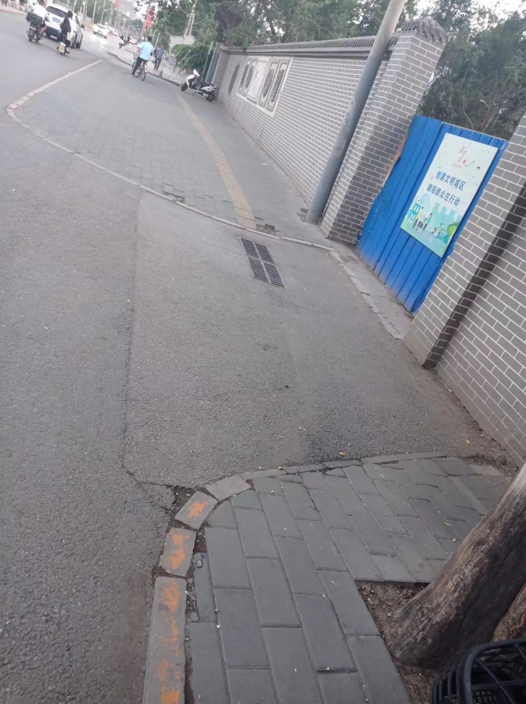 不锈钢盲道危害,不锈钢盲道怎样铺设