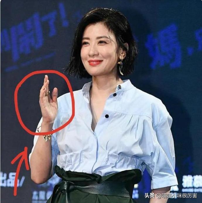 短粗手的女明星,粗短手女星