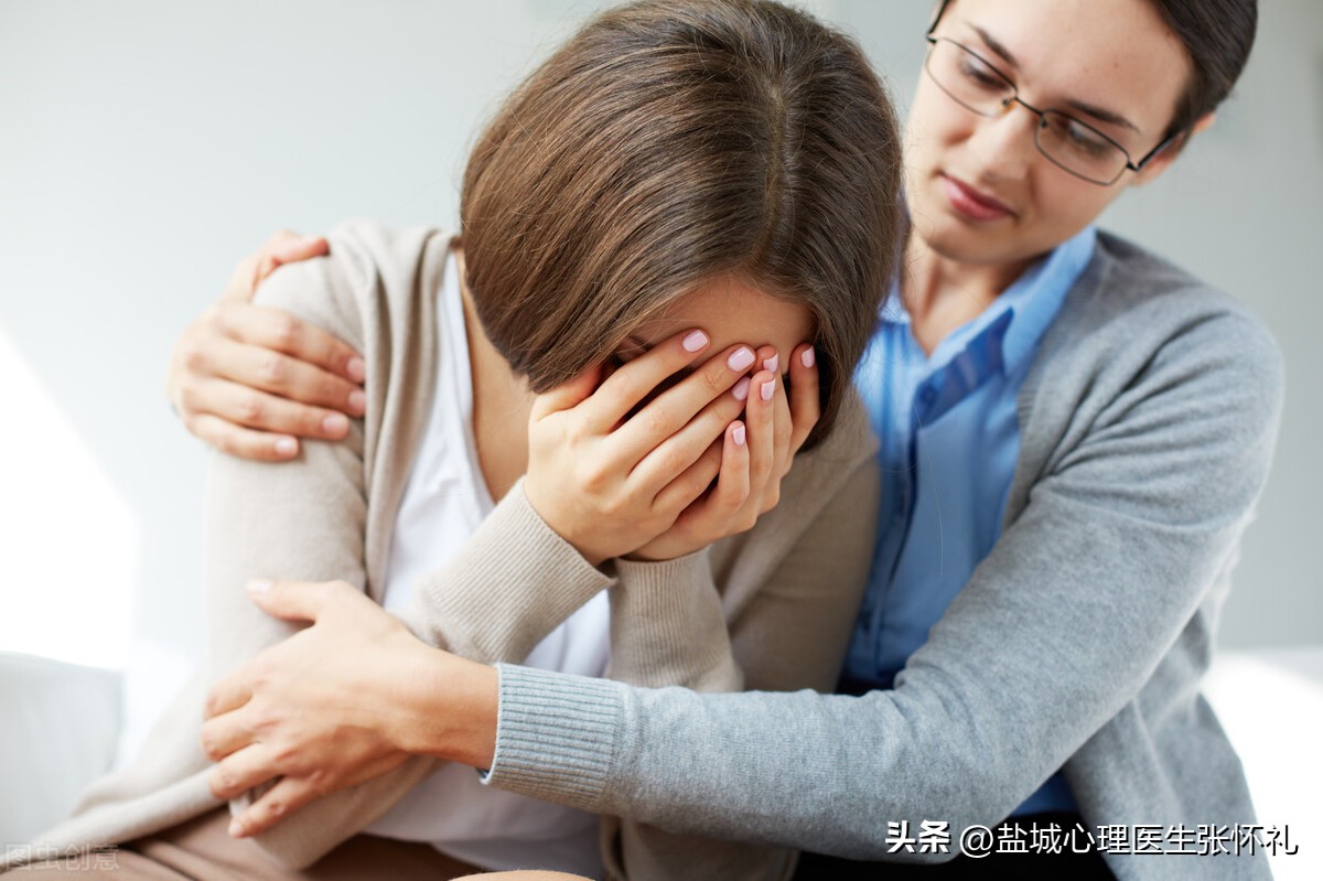 家有精神分裂症但是家人又要挣钱,家里面有精神分裂症患者