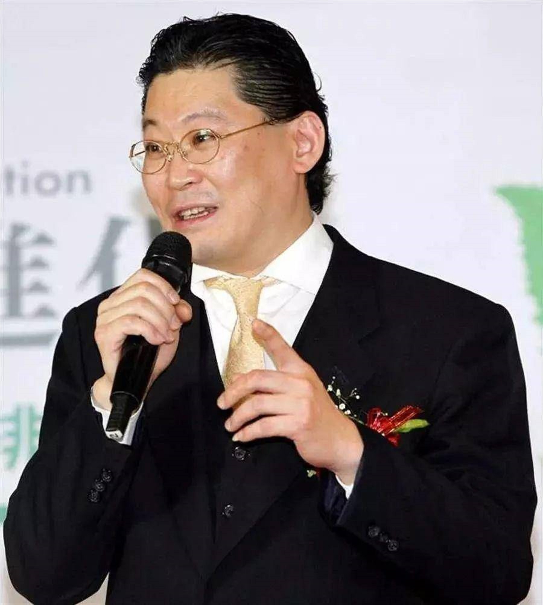 2022年石狮新8大富豪：财富总额2200亿，玻璃大王手握4家上市公司