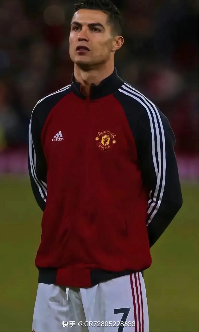 这个夏天c罗到底会转会去哪里,足球巨星c罗转会到曼联了吗