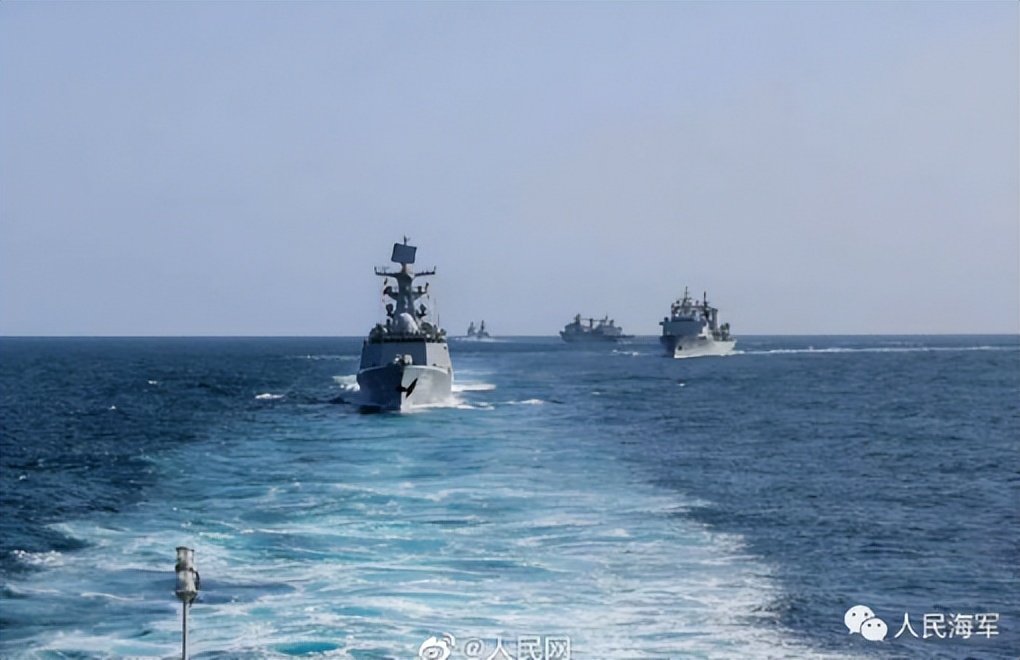 【法治热点早知道】男子托人代买彩票，开奖后才支付购票款，彩票中奖48万元，奖金该归谁？法院这样认定！