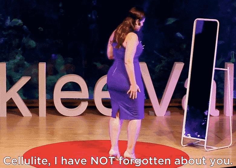 一看就会的超简单丝巾时髦搭配,一条丝巾让你优雅又气质