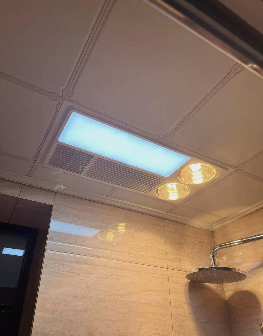 升级版光暖浴霸,升级版的浴霸取暖灯有什么区别