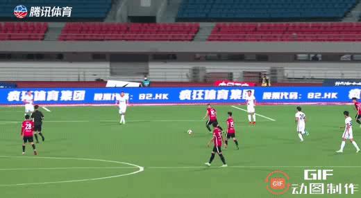 罗慕洛时隔308天重返中超,足坛新星帽子戏法