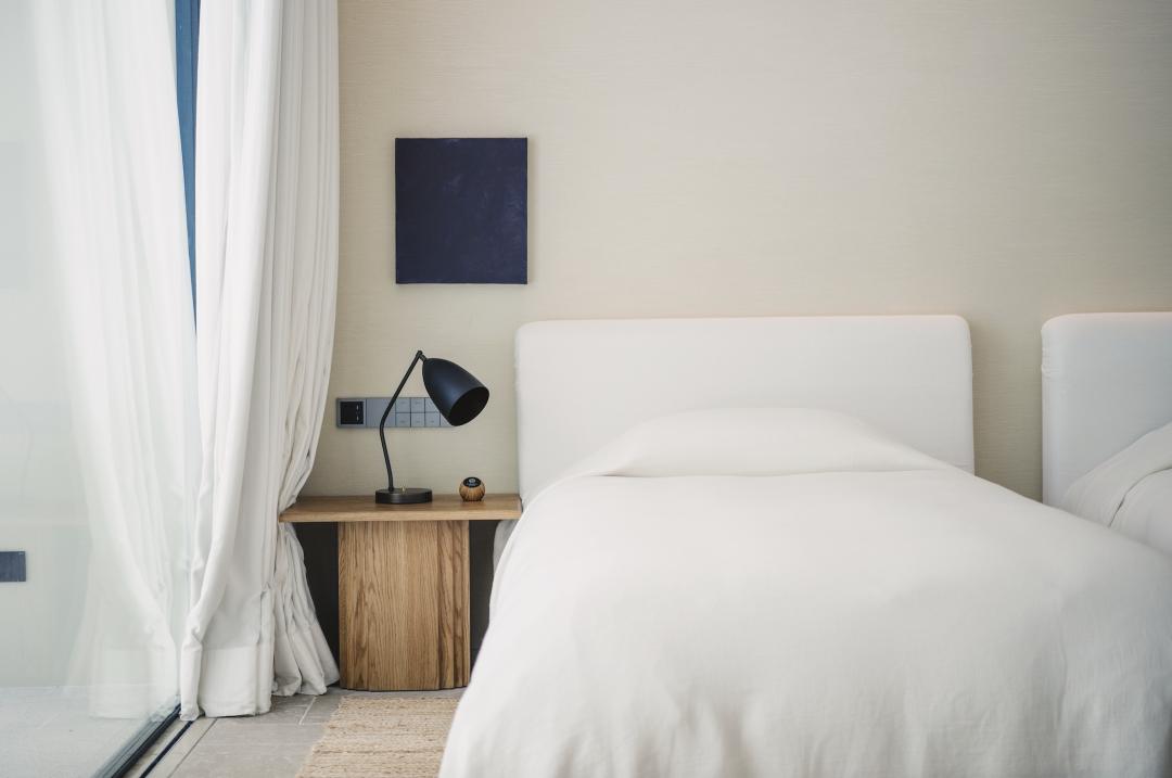 三亚沙滩和碧海蓝天,三亚有清澈的海水和美丽的沙滩