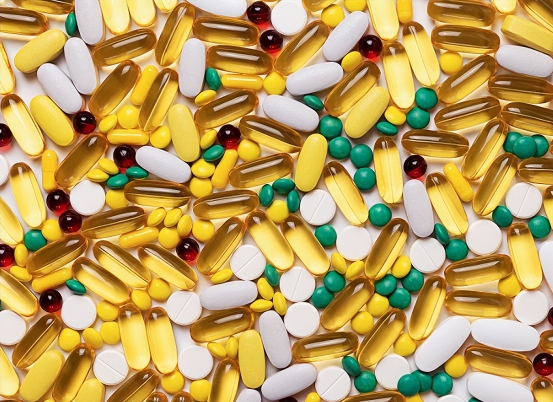 良性的乳腺肿块不动手术会癌变吗,乳腺结节良性三级严重吗会癌变吗